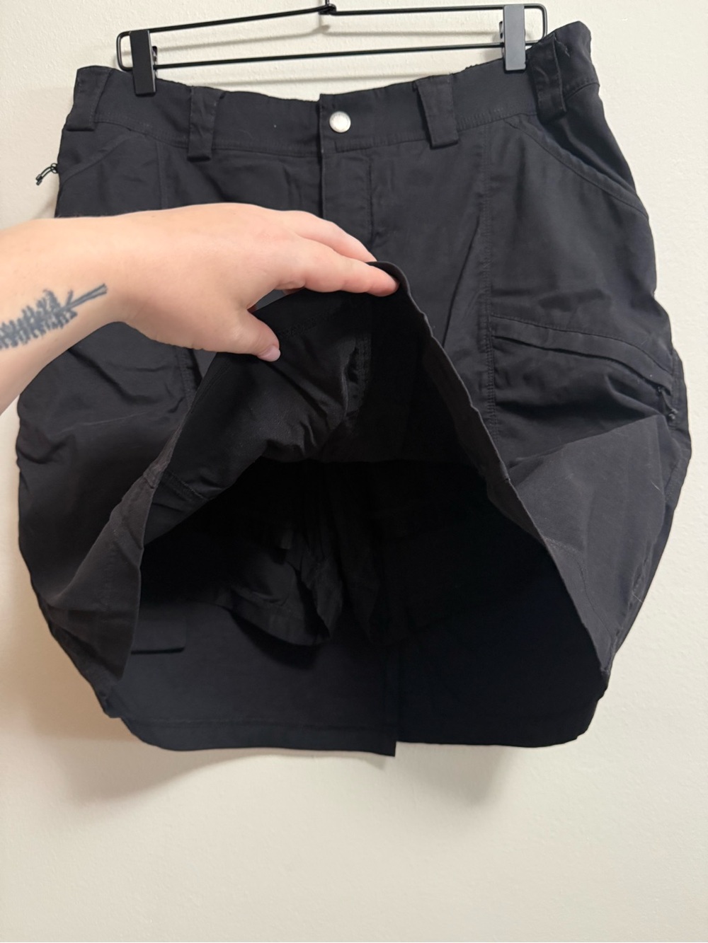 Duluth Trading Co Black Elastic-Waist Utility Skirt - Picture 2 of 4